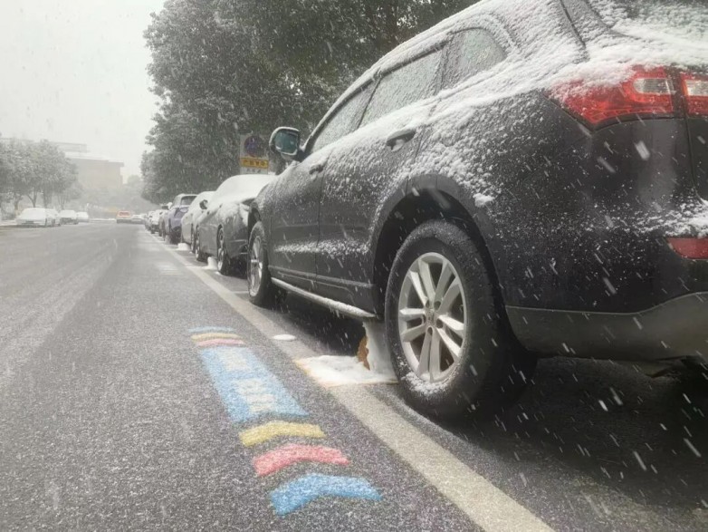 零下十几度、大雪结冰，城市路边泊位如何暖心运营？